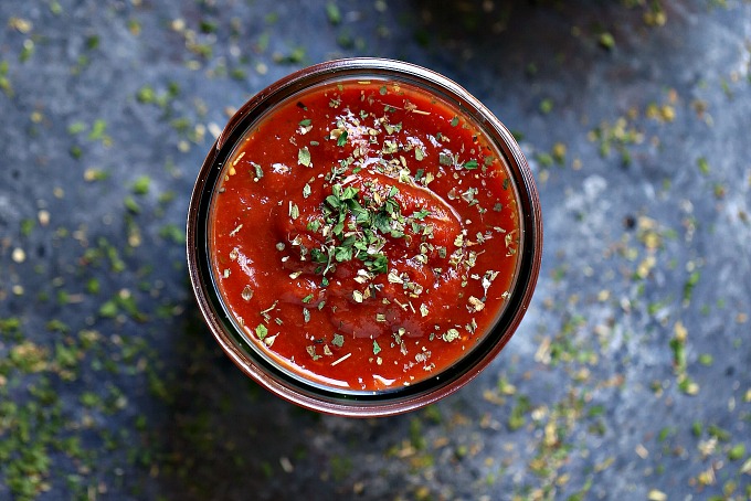 overhead image of slow cooker pizza sauce 