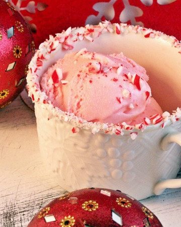 Peppermint Ice Cream by Cravings of a Lumatic