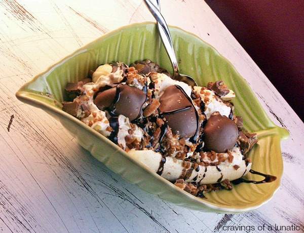 Turtle Banana Split | Super easy to whip together for an indulgent treat. 