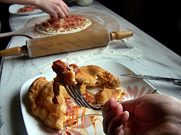 Panzerotti aka Deep Fried Pizza | Cravings of a Lunatic | #pizza #panzerotti #deepfried #recipe #dinner #cheese