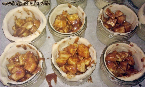How to fill mason jars to make pie in jars