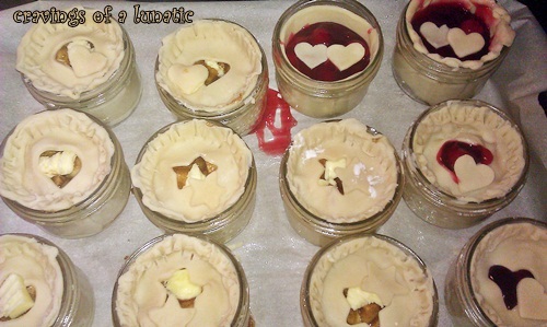 How to top mason jars with pie crust for pies in jars.