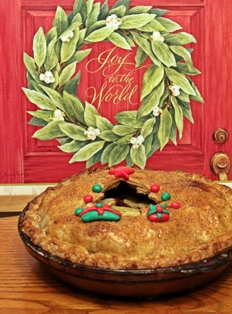 Apple Pie is a holiday classic. This recipe takes it to the next level with decorations on the pie crust!