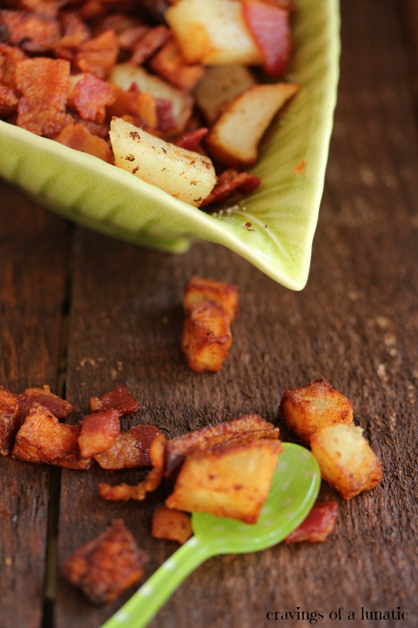 Bacon and Potato Hash | cravingsofalunatic.com | Amazing and simple hash recipe that's perfect for any brunch or breakfast plans!