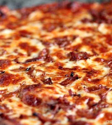 Pulled Pork Pizza | Cravings of a Lunatic | Super easy to make and very versatile.