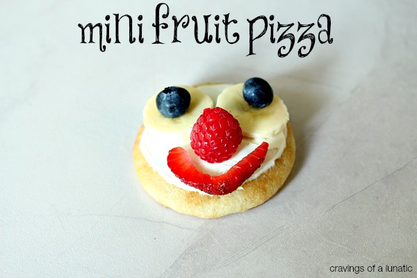 Mini Fruit Pizzas and Lunch Box Ideas for Horizon Organic | Simple to make, and your kids will love them!