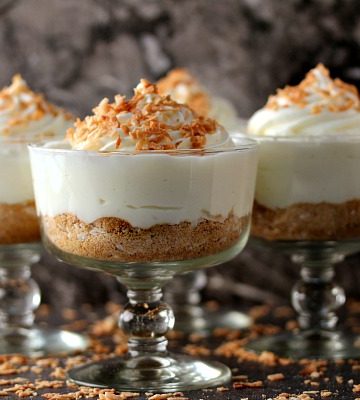 White Chocolate Coconut Cream Pie Parfaits | Easy to make parfait that combines white chocolate with coconut. Simple, elegant and absolutely scrumptious!White Chocolate Coconut Cream Pie Parfaits | Easy to make parfait that combines white chocolate with coconut. Simple, elegant and absolutely scrumptious!