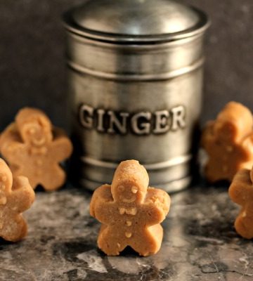 Mini Gingerbread Fudge | Amazing gingerbread fudge shaped like tiny gingerbread men. This fudge recipe has become my favourite of all time. It is bursting with flavour!