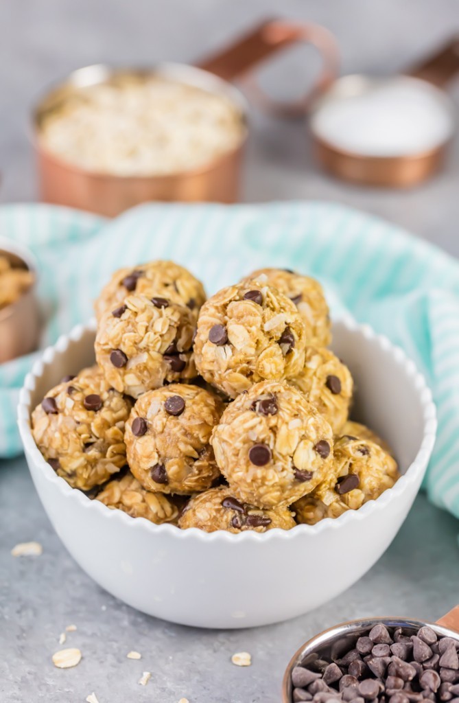 Peanut Butter Banana Energy Bites - The Cookie Rookie