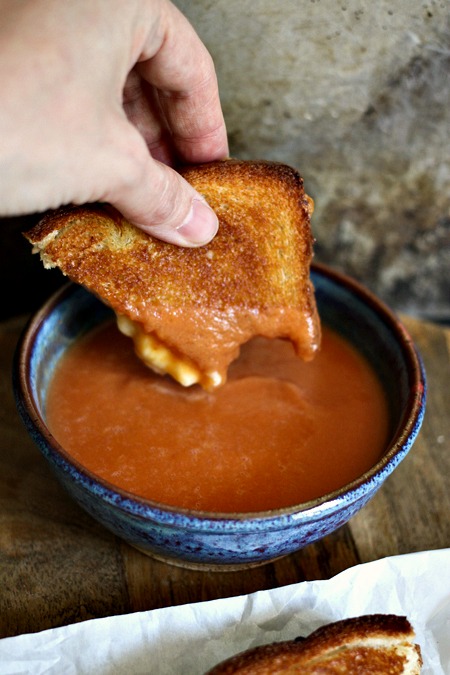Simple 6 minute 6 ingredients Tomato Soup from Scratch – Foodie with Family