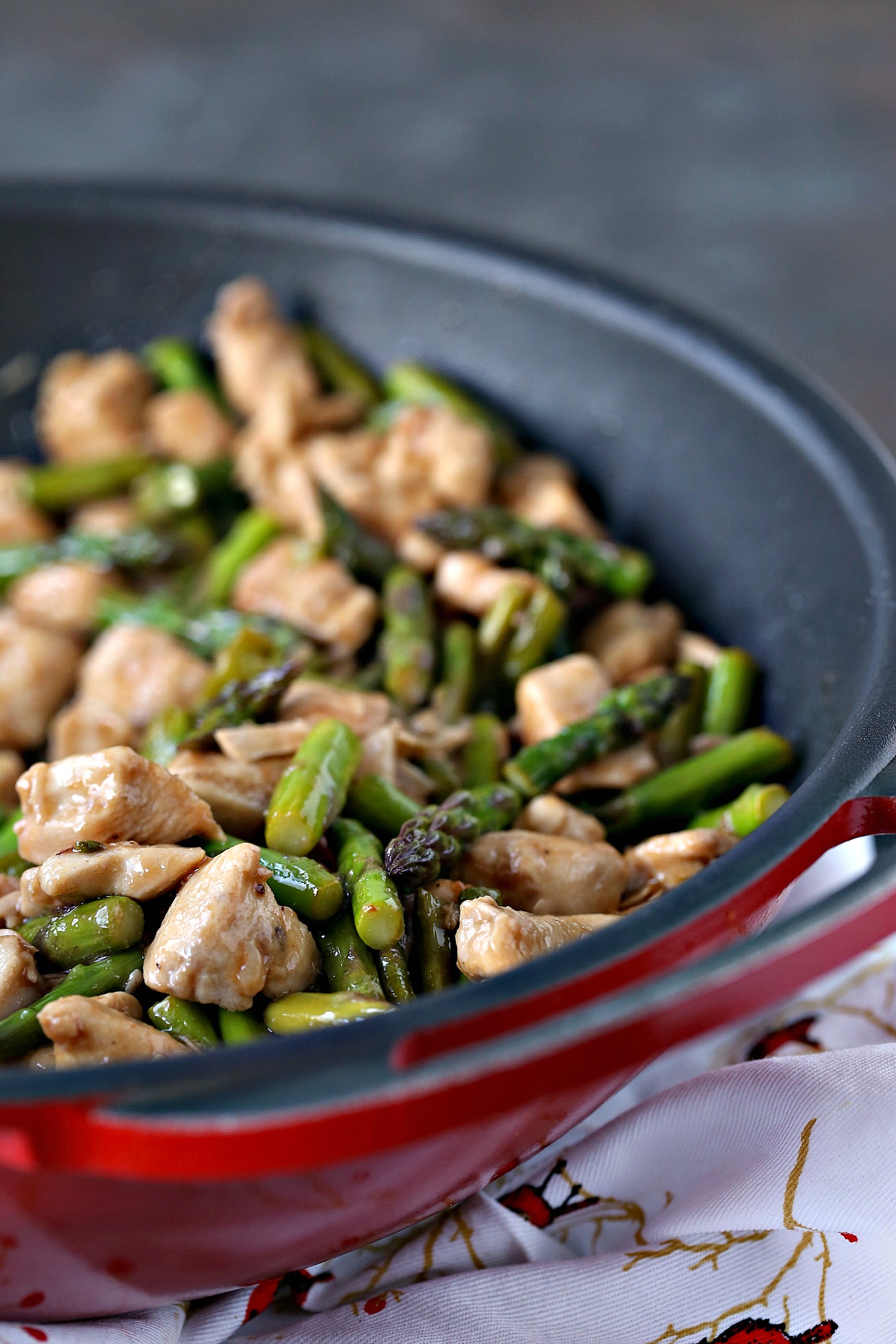 Chicken and Asparagus Stir-Fry with Lemon