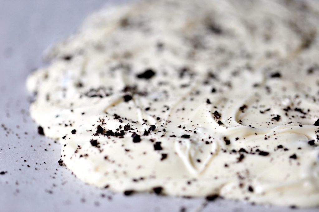 Oreo Bark made with only two ingredients!